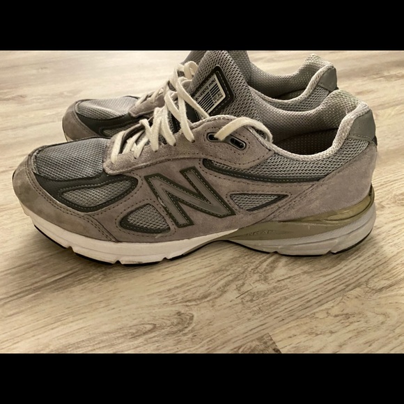 990v4 grey